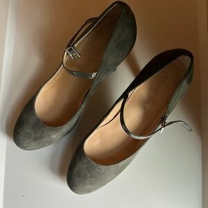 Franco Sarto Women's Gray Suede Pumps